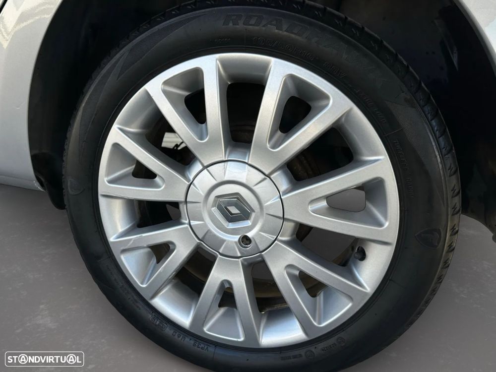 Renault Clio 1.2 16V Dynamique S - 6