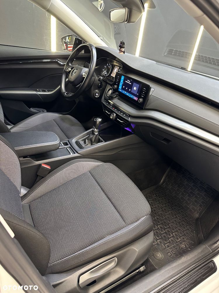 Skoda Octavia 1.5 TSI ACT Ambition - 7