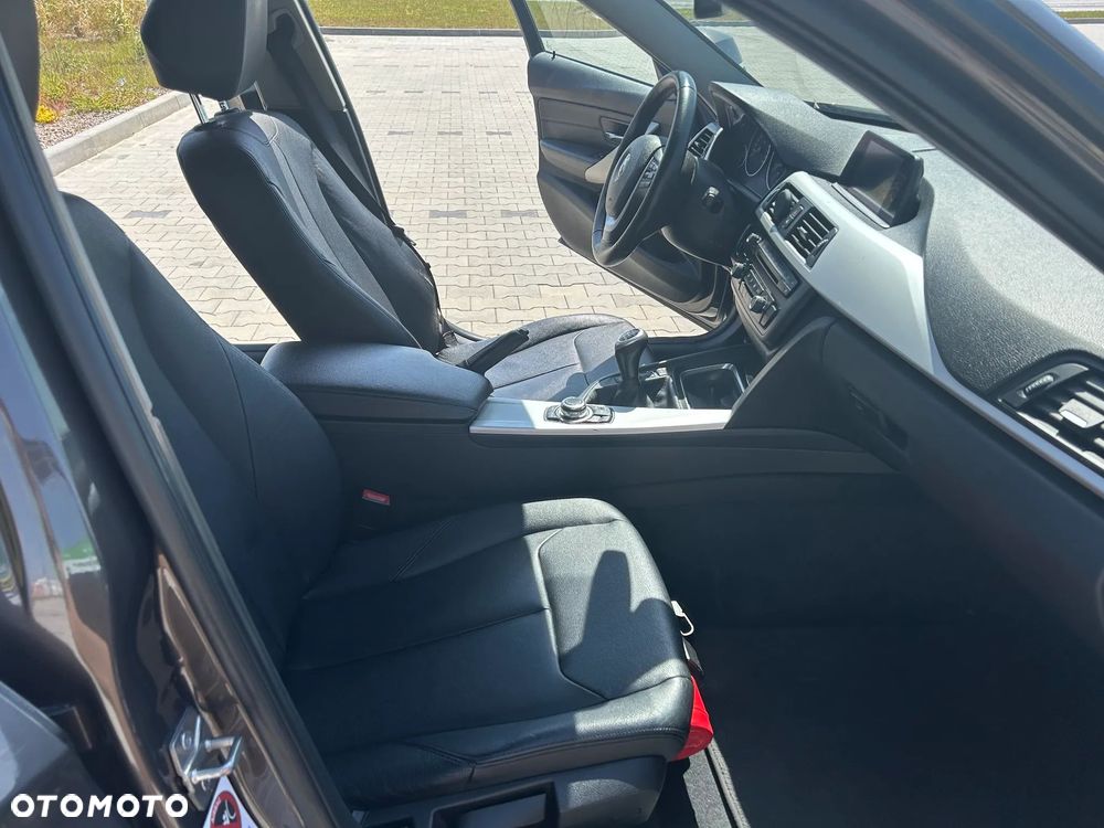 BMW Seria 3 320d Efficient Dynamics Edition - 10