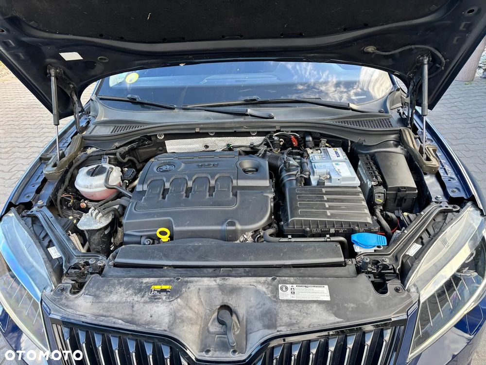 Skoda Superb 2.0 TDI Sportline - 7