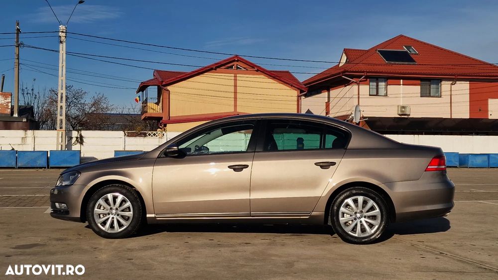 Volkswagen Passat 1.6 TDI DPF BlueMotion Technology Comfortline - 22