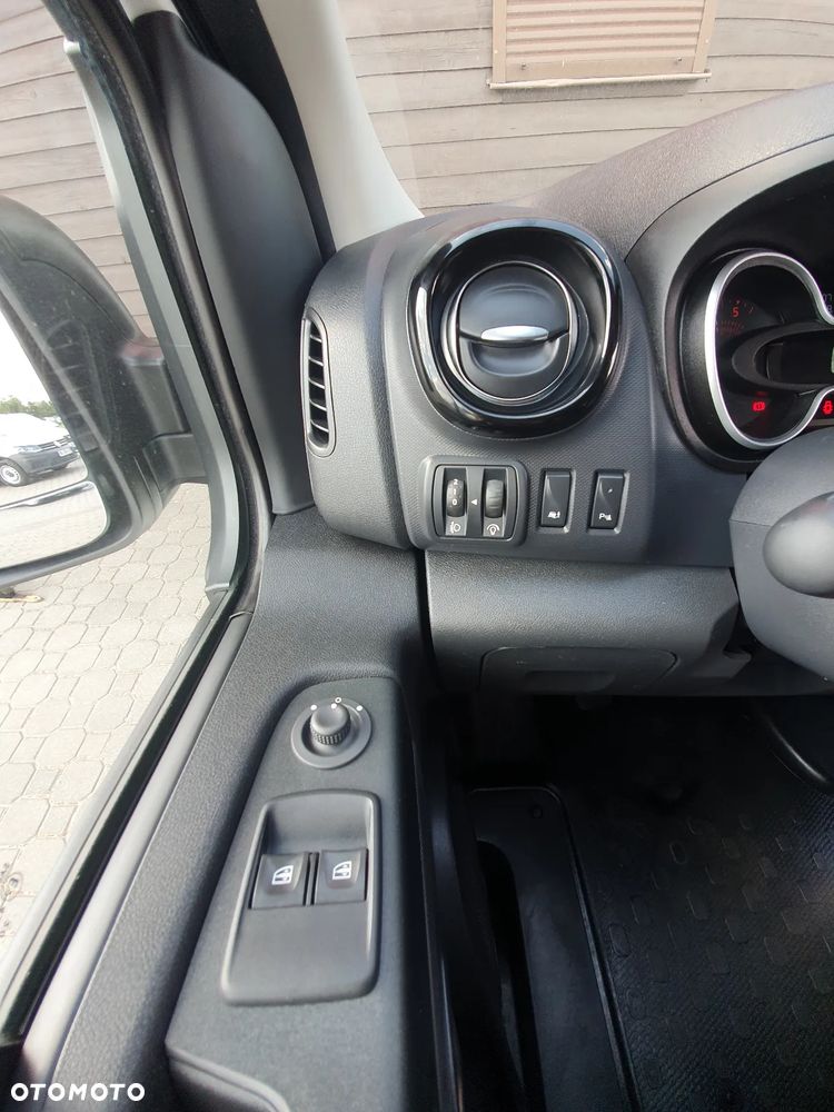 Renault TRAFIC - 19