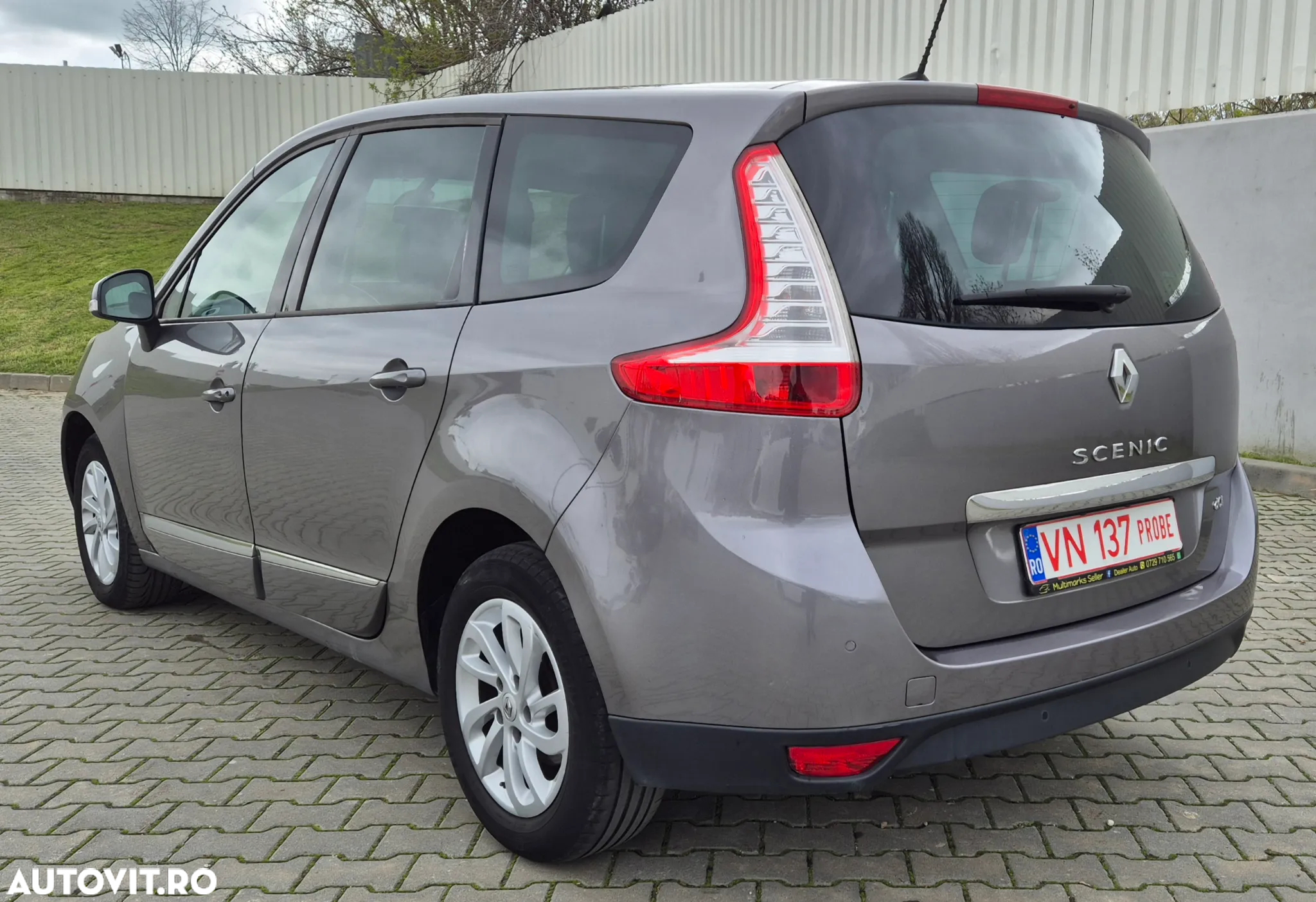 Renault Grand Scenic ENERGY dCi 110 S&S Bose Edition - 4