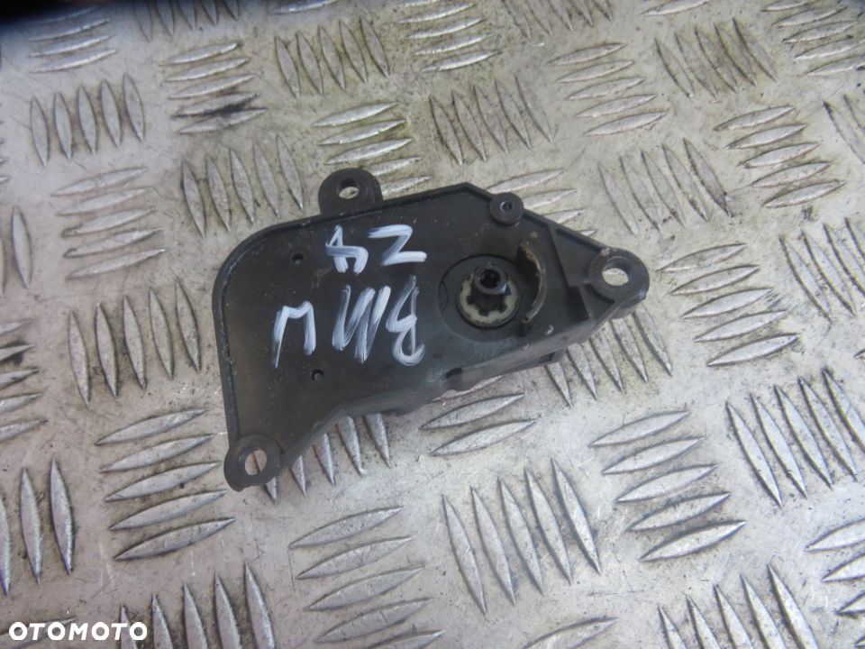 BMW Z4 E89 SILNICZEK NAGRZEWNICY KLAPKA CZ113930-1050 225270 10 - 2