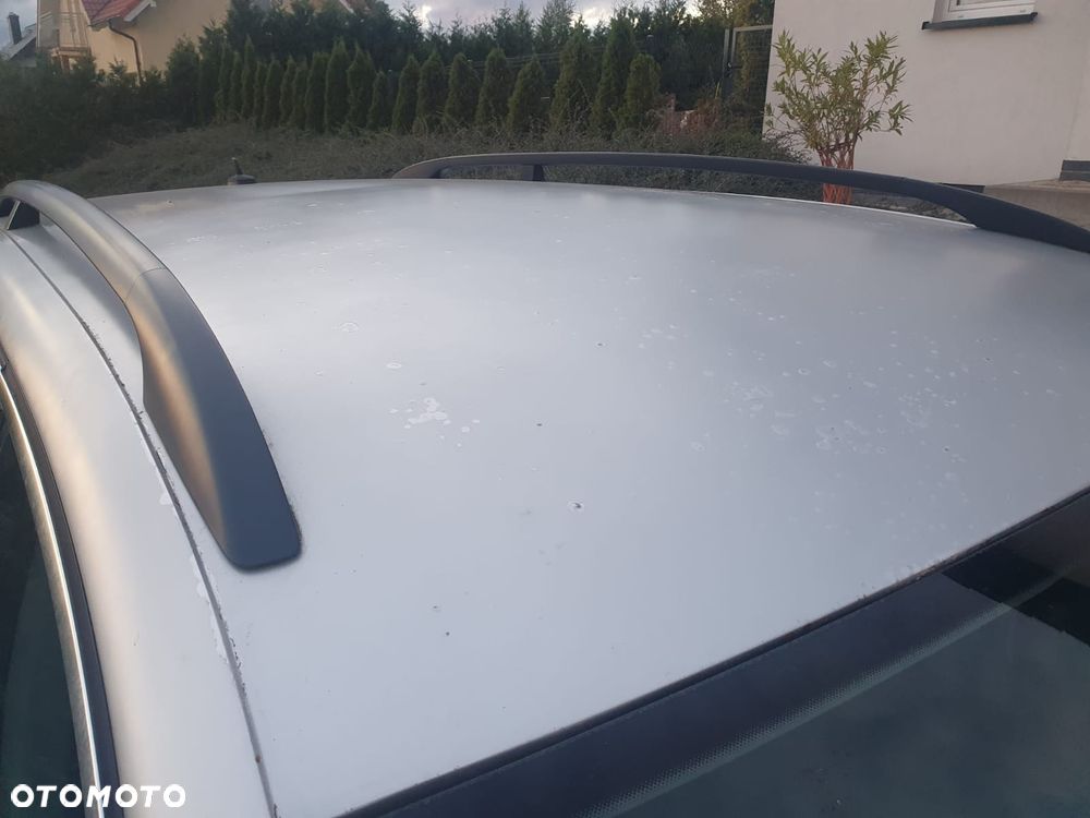Volkswagen Golf 1.6 TDI DPF BlueMotion Technology MATCH - 3