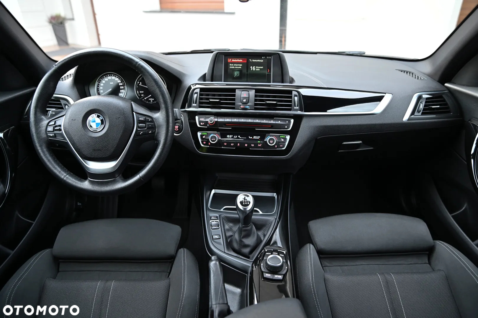 BMW Seria 1 - 30