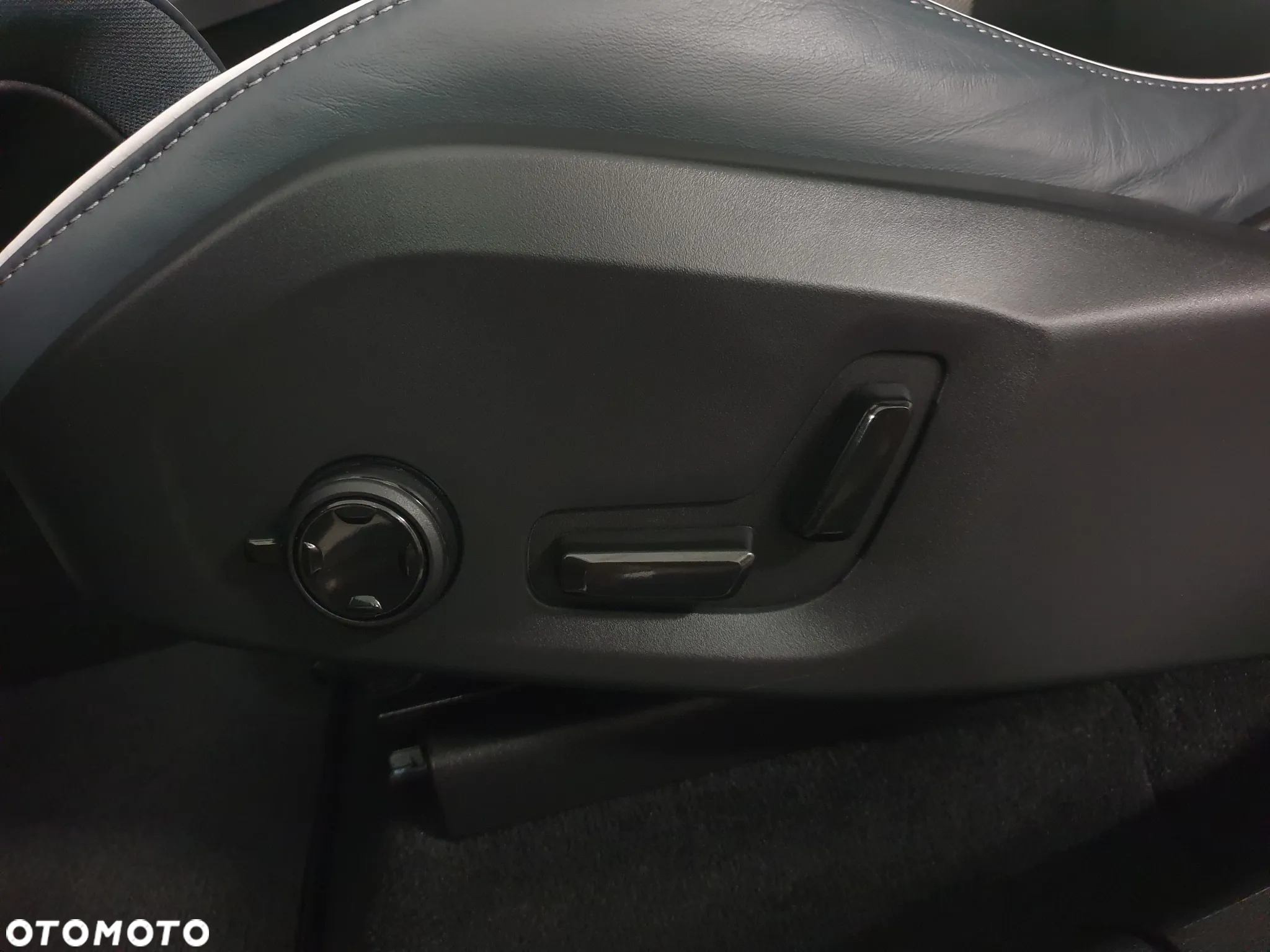 Volvo XC 60 B4 D AWD Geartronic RDesign - 33