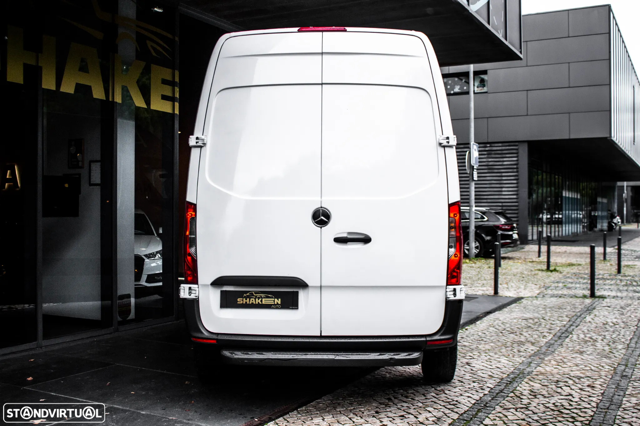 Mercedes-Benz Sprinter 312 - 10