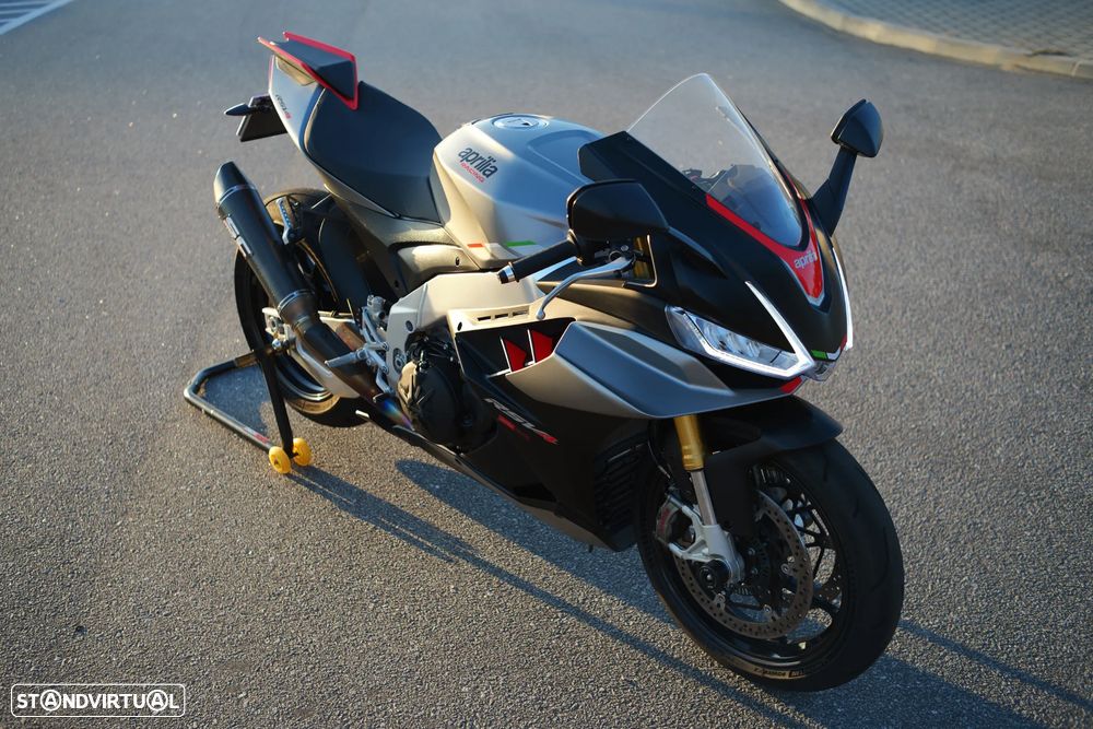 Aprilia RSV 4 - 17