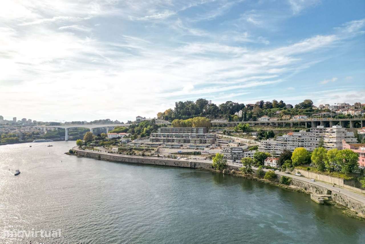 Duplex T5 | Rio Douro | Campanhã | Suite 42m2 | 4 Varandas | 3 Lugares - Grande imagem: 4/44