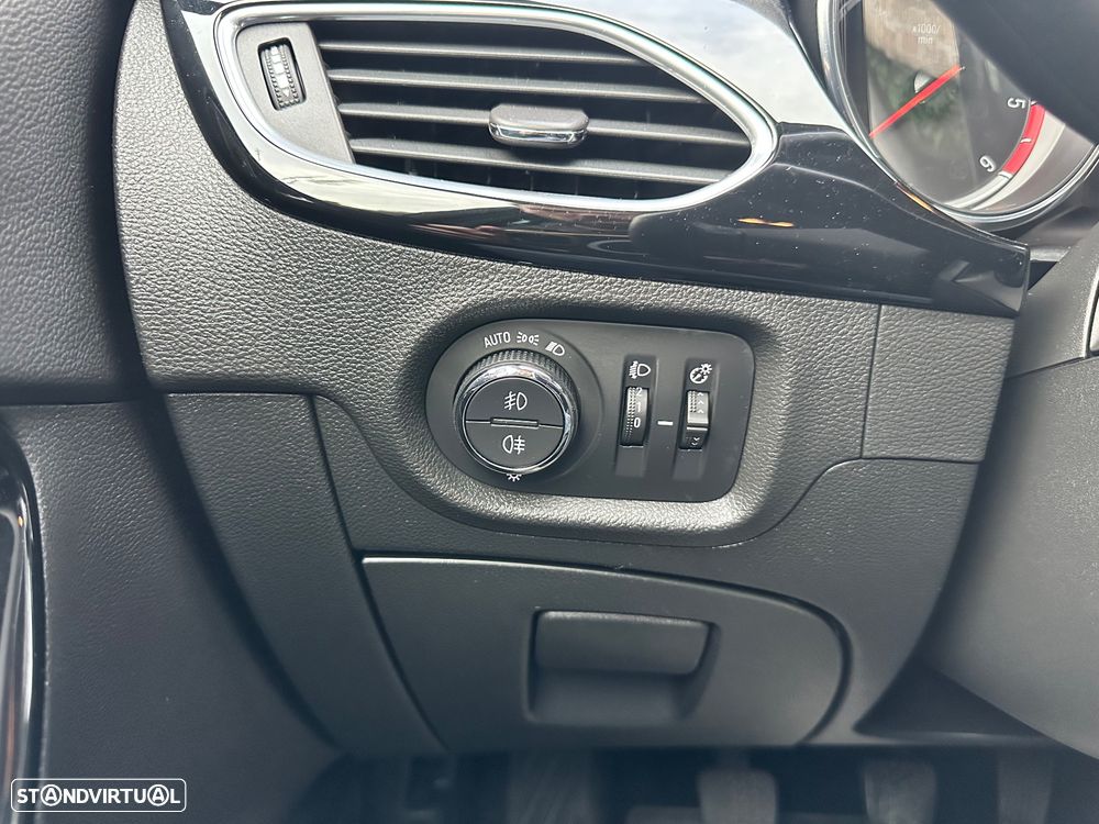 Opel Astra 1.6 CDTI Dynamic Sport S/S - 56