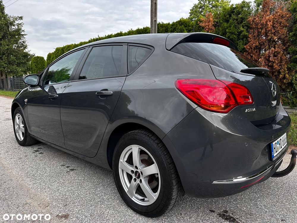 Opel Astra 1.4 Turbo - 11
