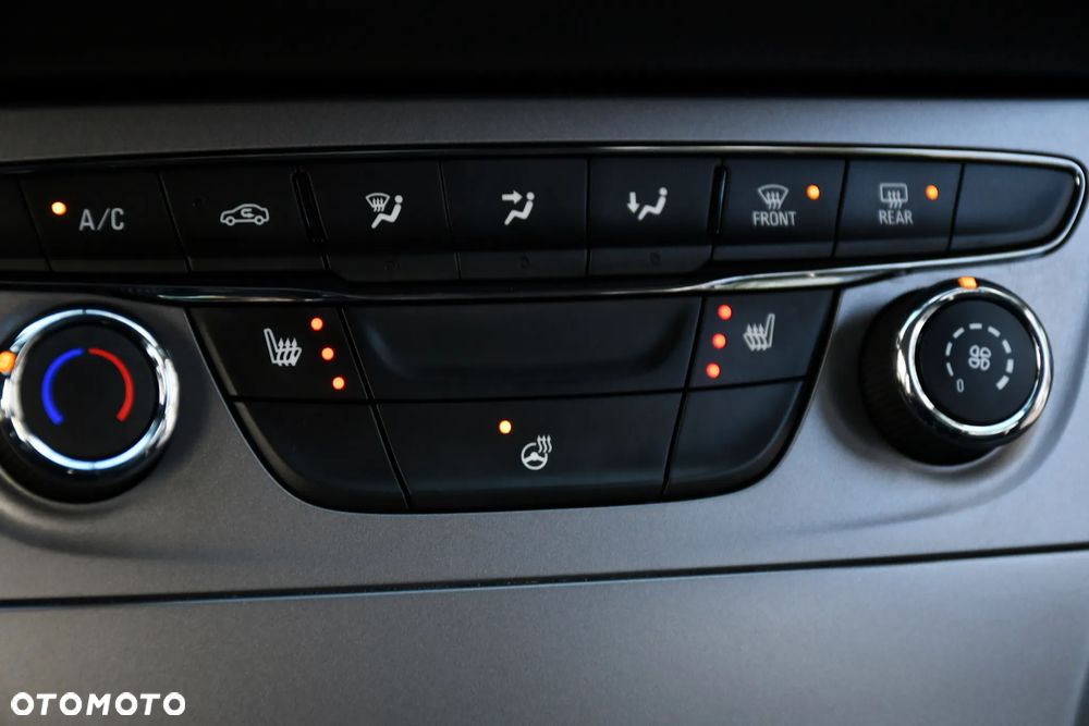 Opel Astra V 1.4 T Enjoy - 36