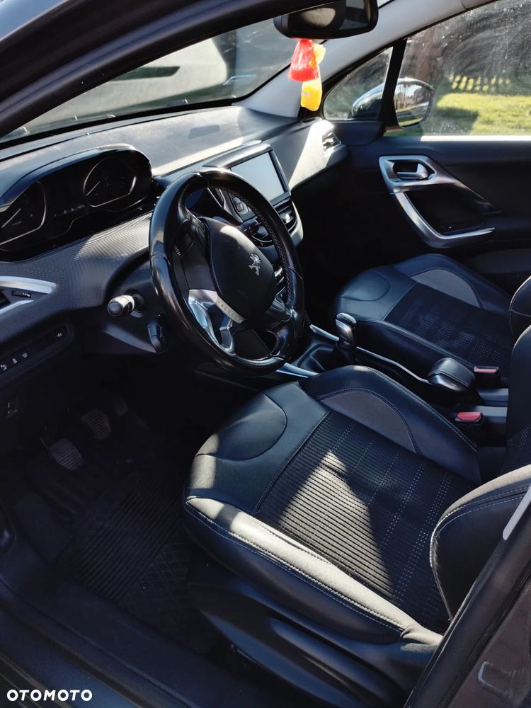 Peugeot 2008 1.6 e-HDi Allure S&S - 7