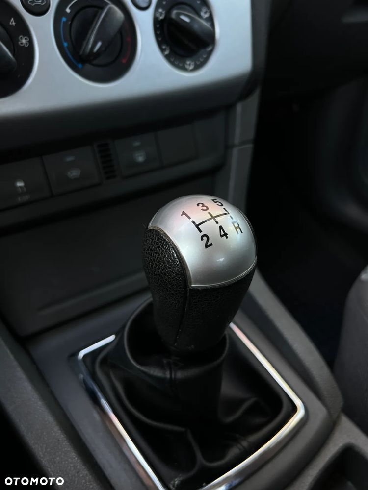 Ford Focus 1.8 Trend - 22