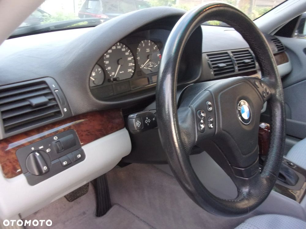 BMW Seria 3 - 27