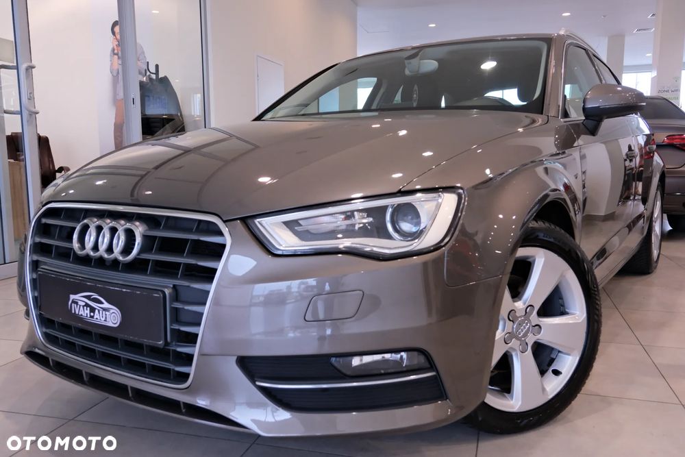 Audi A3 Sportback 1.6 TDI S tronic Ambiente - 23