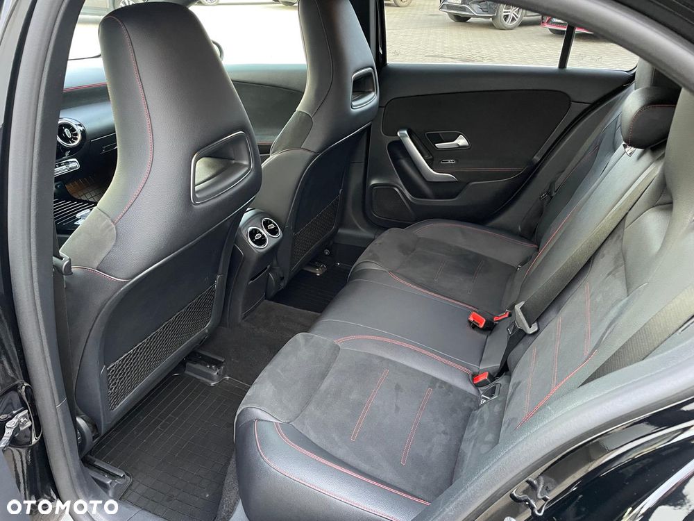 Mercedes-Benz Klasa A 180 d 7G-DCT AMG Line - 9