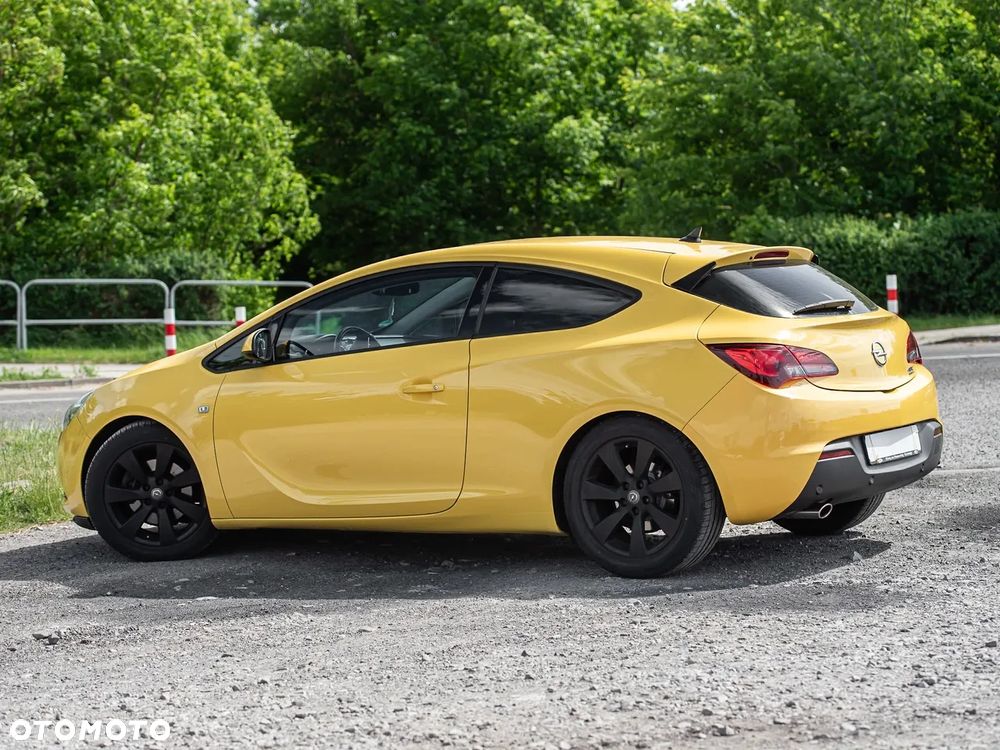 Opel Astra 1.6 T Cosmo - 10