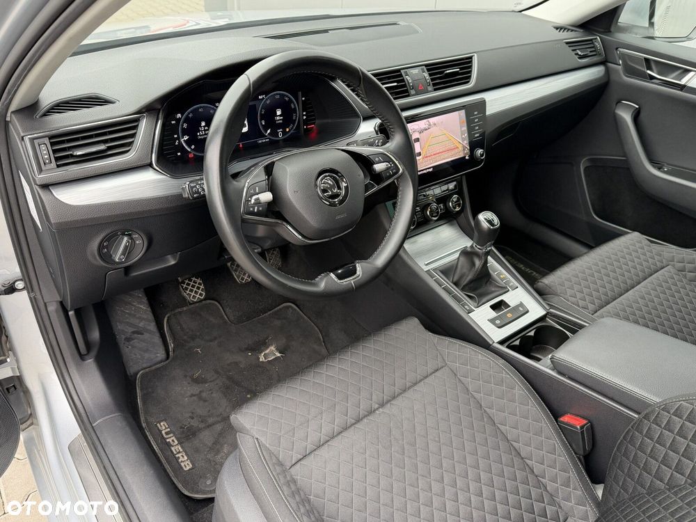 Skoda Superb 2.0 TDI SCR Ambition - 16