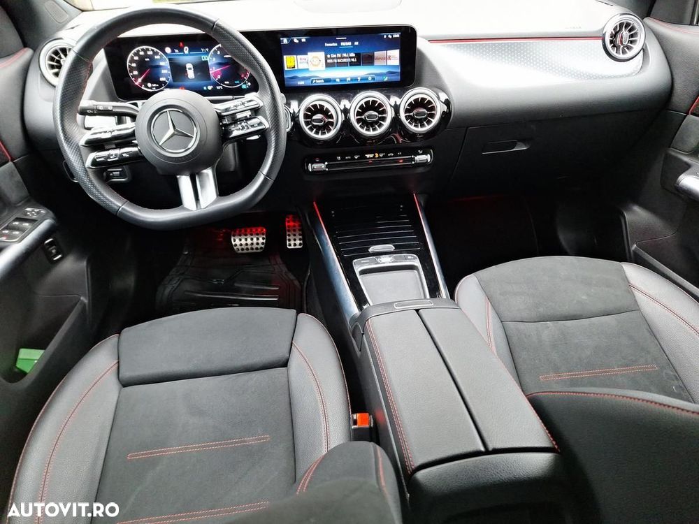 Mercedes-Benz GLA - 12