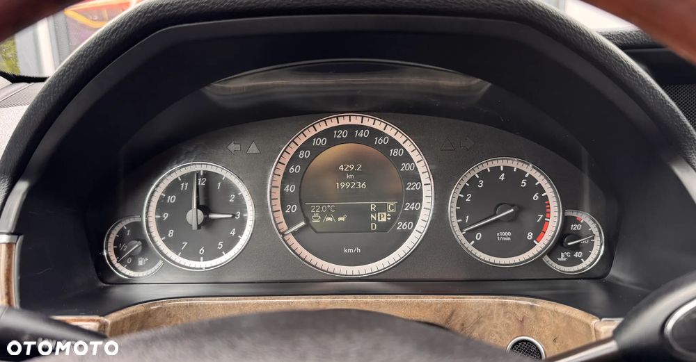 Mercedes-Benz Klasa E 350 CGI 7G-TRONIC Elegance - 20