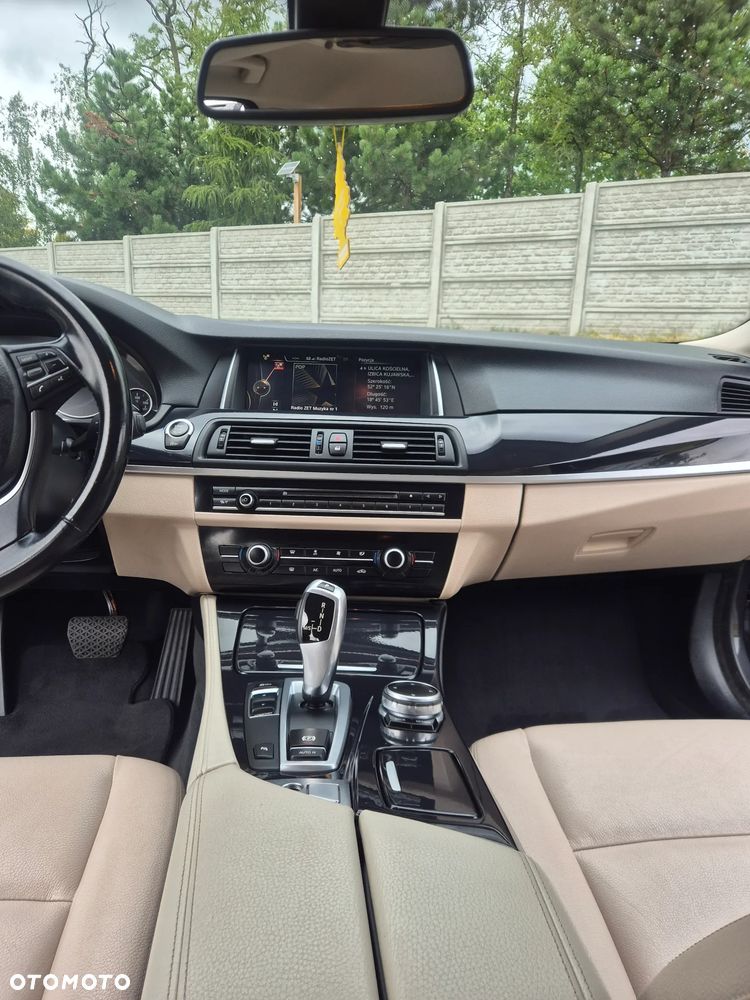BMW Seria 5 518d - 15