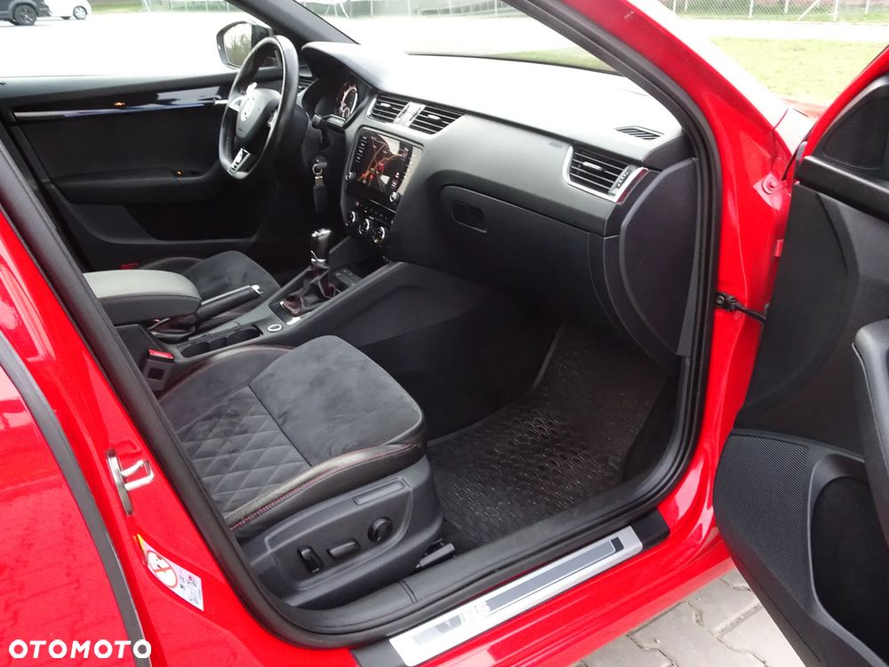 Skoda Octavia 2.0 TSI RS - 17
