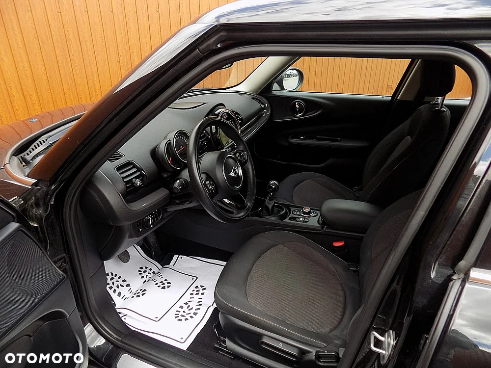 MINI Clubman One D Blackyard - 5