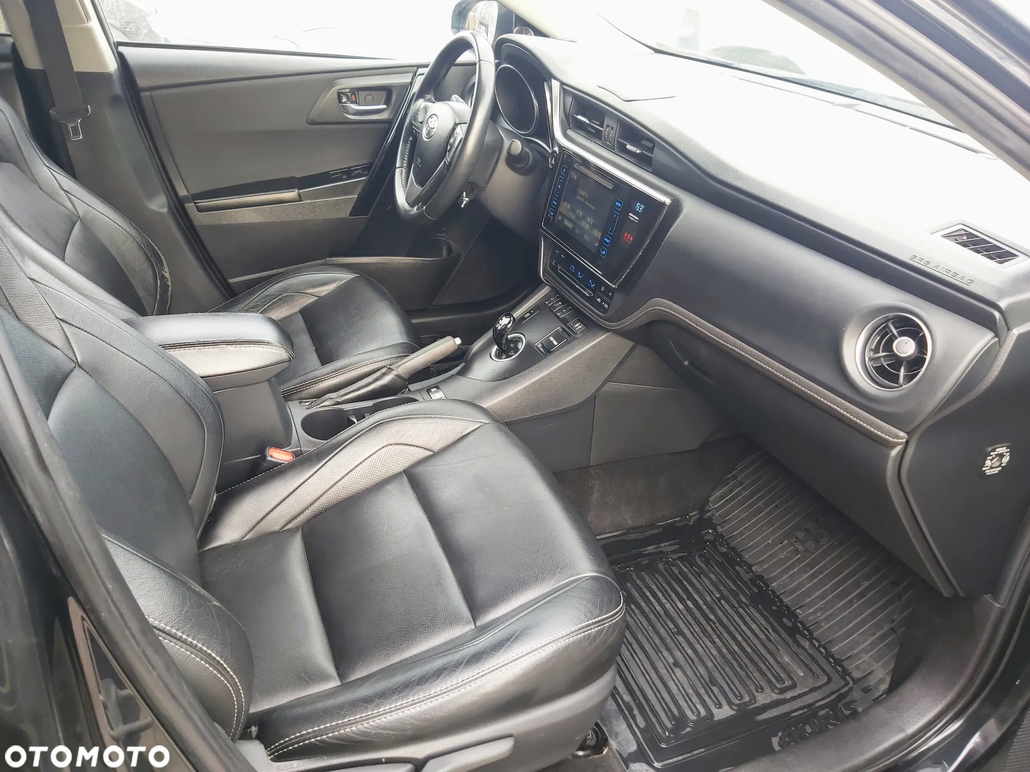 Toyota Auris 1.8 VVT-i Hybrid Automatik Executive - 27
