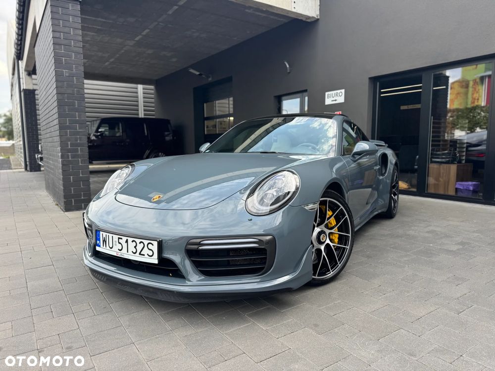 Porsche 911 Turbo S - 1