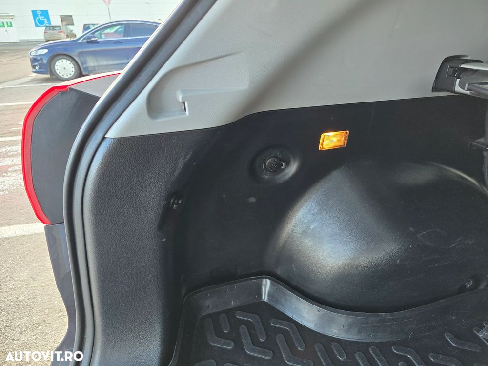 Kia Sportage 2.0 CRDI 4WD Automatik Spirit - 8