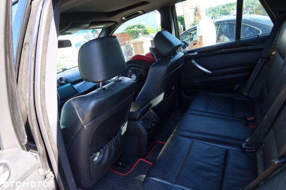 BMW X5 4.4i - 19
