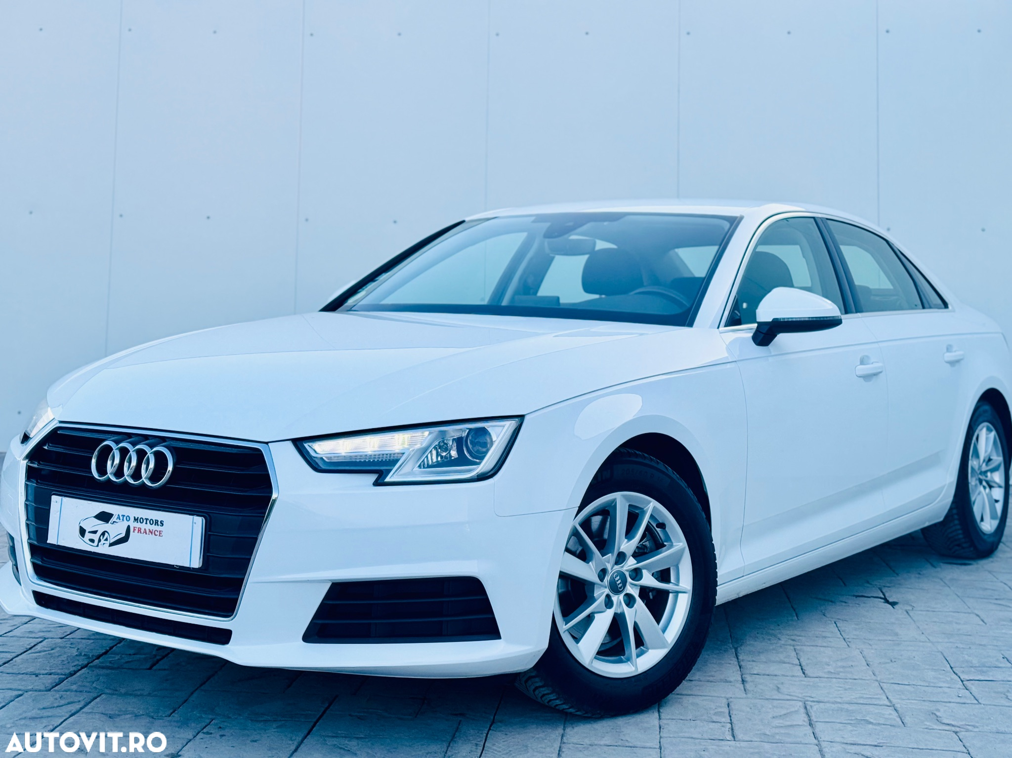 Audi A4 2.0 TDI DPF clean diesel multitronic Ambition - 15