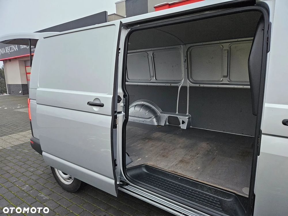 Volkswagen Transporter LONG 2.0TDI - 28