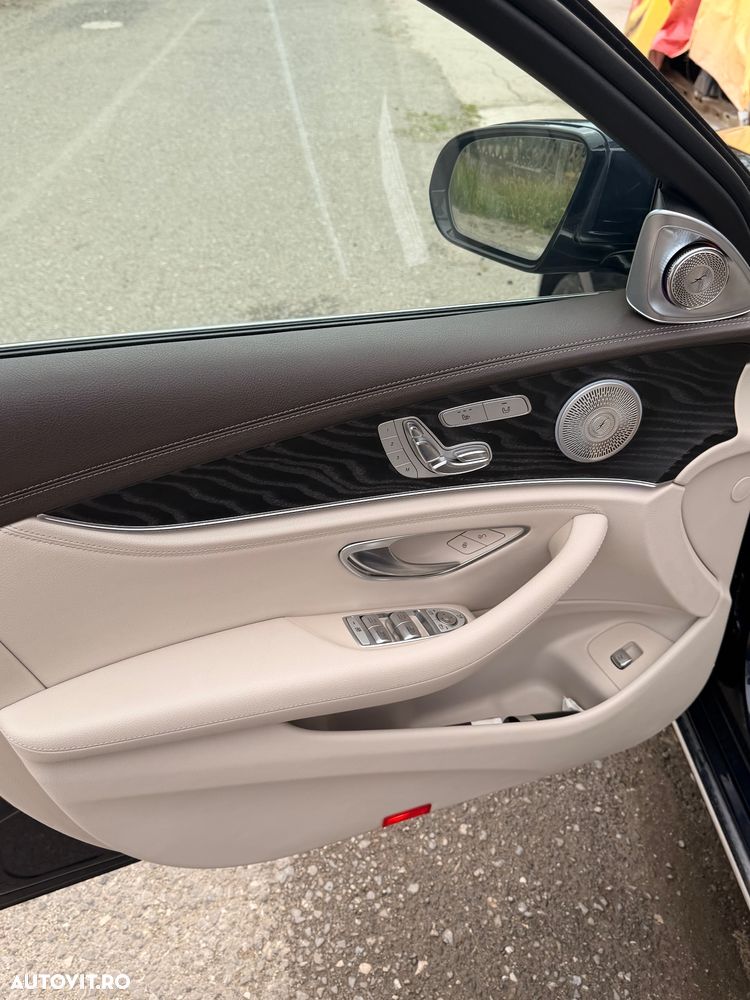 Mercedes-Benz E - 15