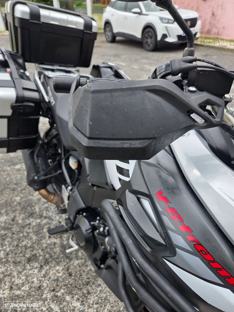 Suzuki v-strom - 8