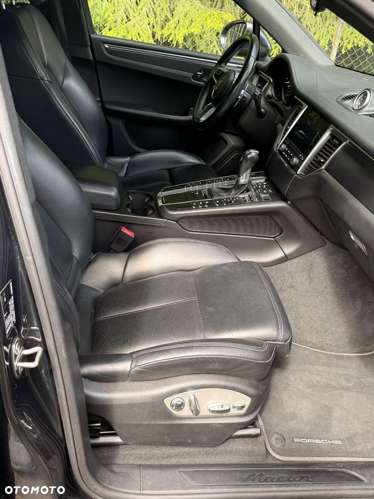 Porsche Macan - 12