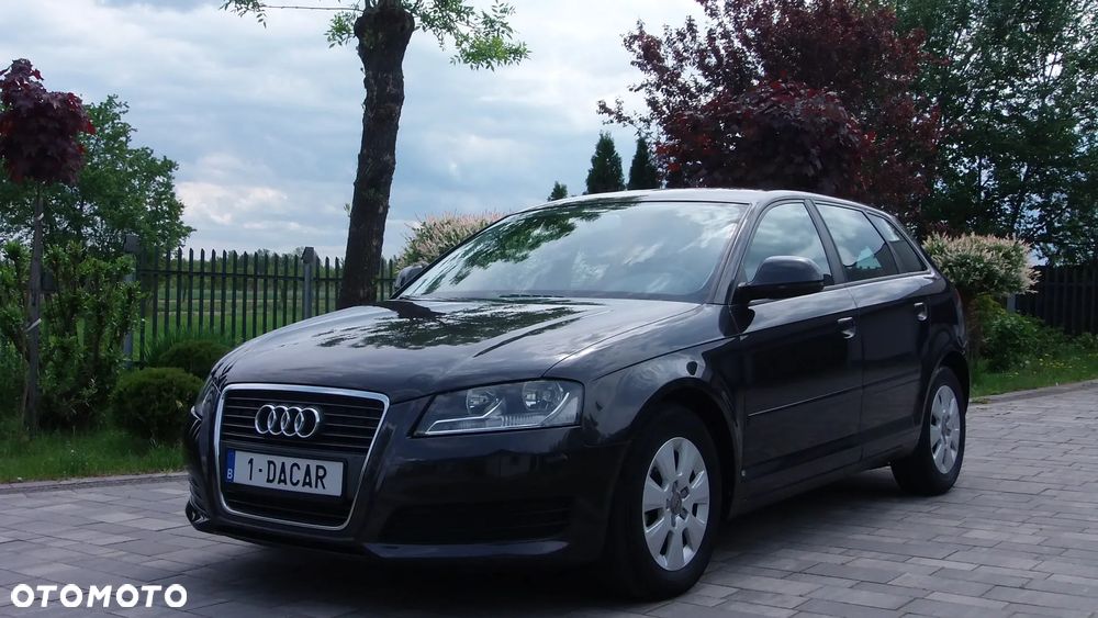 Audi A3 Sportback 1.6 TDI DPF Attraction - 8