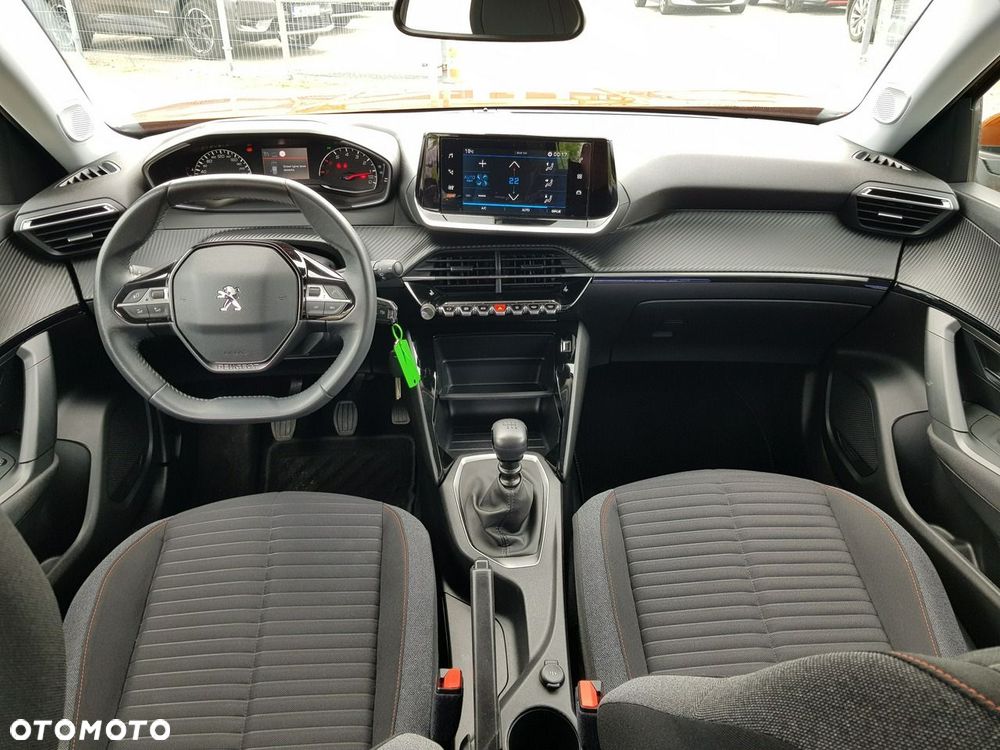 Peugeot 2008 PureTech 130 Allure - 12
