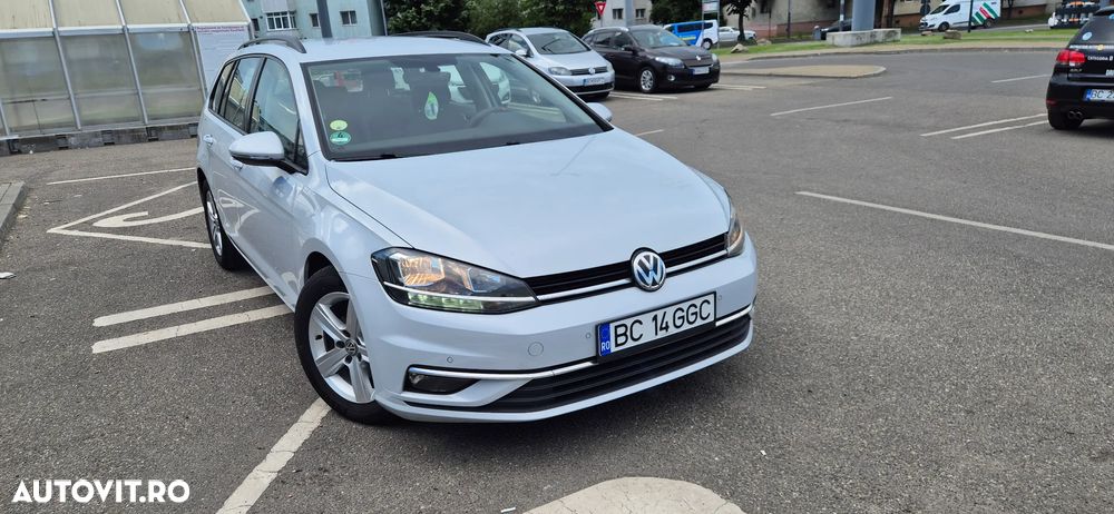 Volkswagen Golf - 8