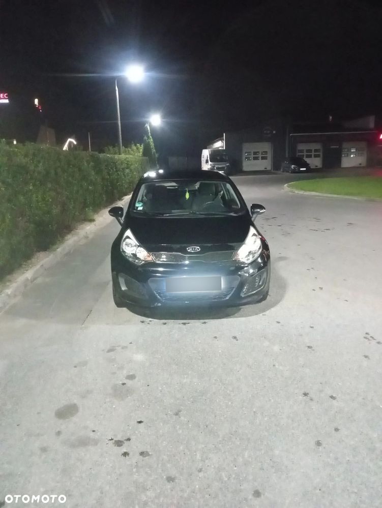 Kia Rio - 1
