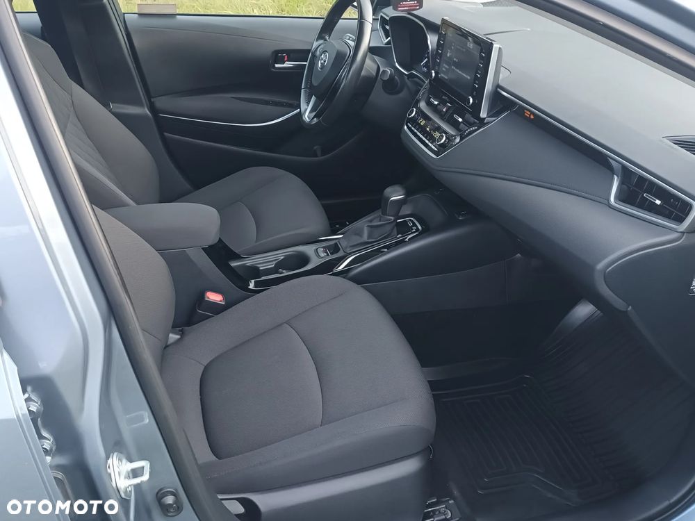 Toyota Corolla 1.8 Hybrid Comfort - 17