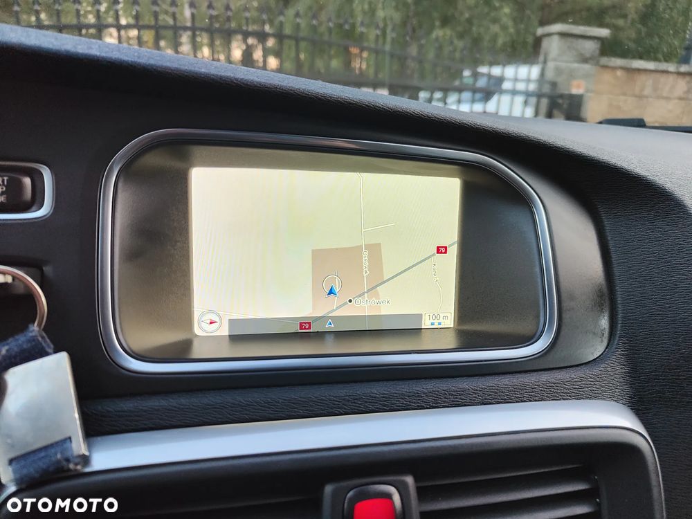 Volvo V40 D3 Momentum - 18