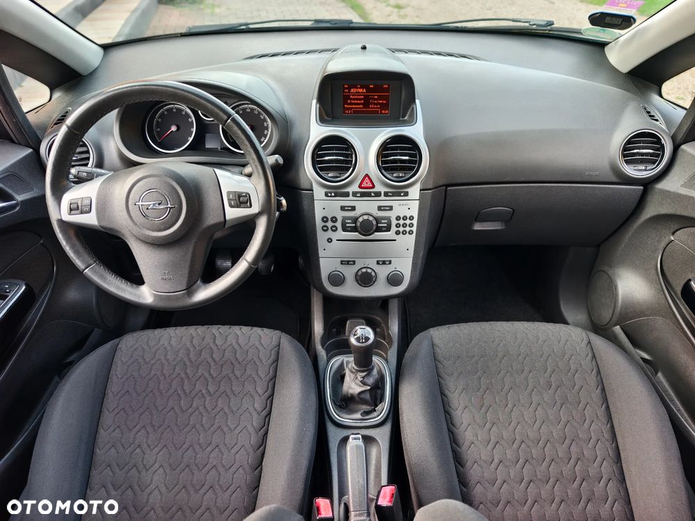 Opel Corsa 1.4 16V Active - 8