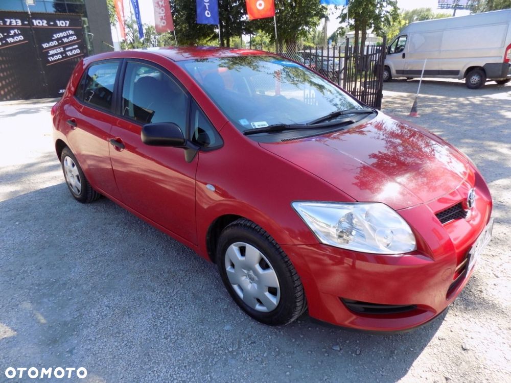 Toyota Auris - 2