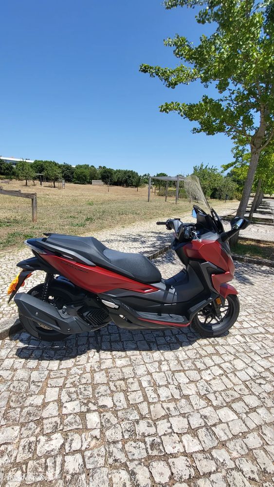 Honda Forza 125 - carta de automóvel - 1