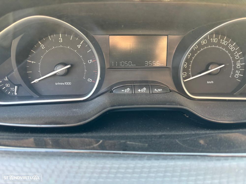 Peugeot 208 1.6 HDI de 2018 para peças - 6