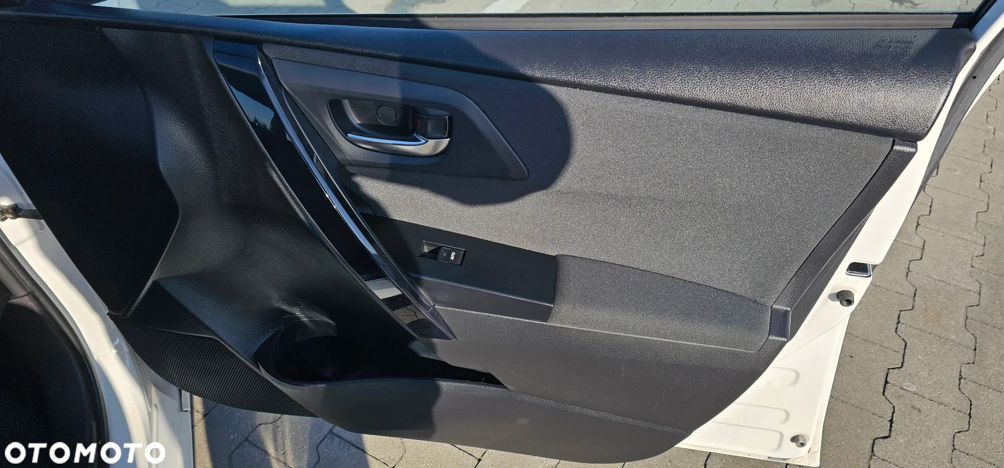 Toyota Auris Hybrid 135 Premium - 24