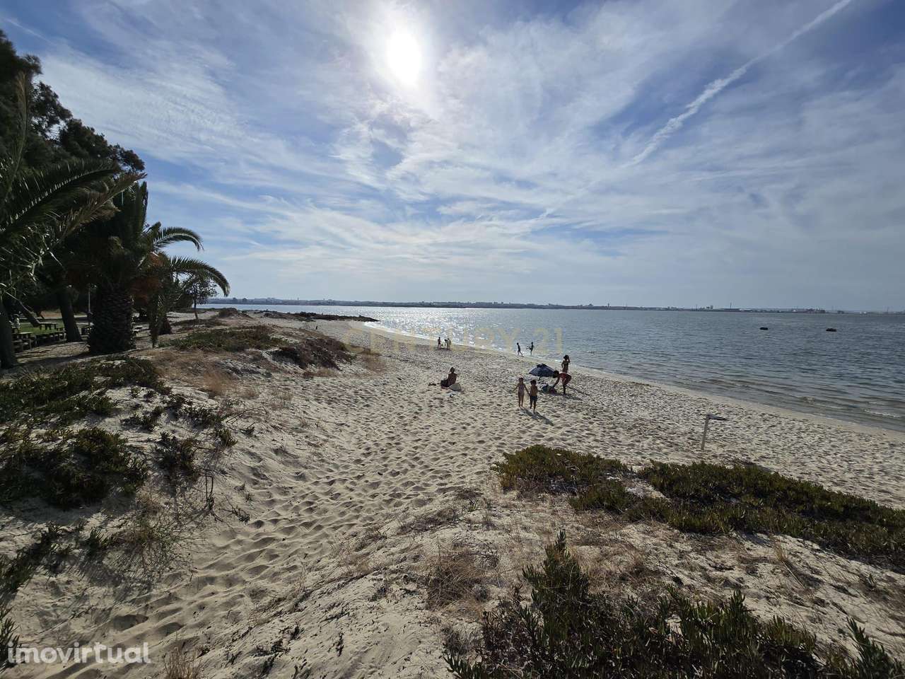 Terreno Misto na Estrada do Esteiro Furado no Chão Duro, junto à Praia - Grande imagem: 2/25